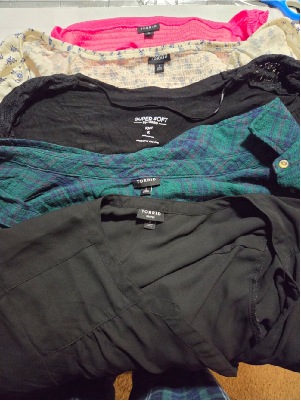 Lot of 5 Torrid Size 5 Womens Tops Plaid Harper Floral Lace Cardigan Smocked 5X